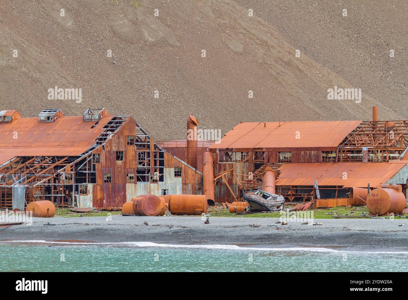 Blick auf die verlassene Walfangstation in Stromness Bay in Südgeorgien, Südmeer und Polarregionen Stockfoto