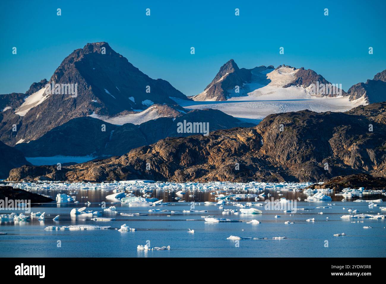 Bergfjord, Kulusuk, Grönland, Dänemark, Polarregionen Stockfoto