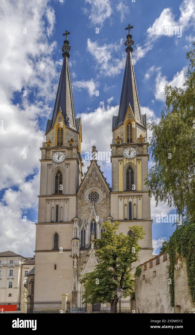 Die Abteikirche Admont ist eines der ersten neogotischen Sakralbauten Österreichs Stockfoto