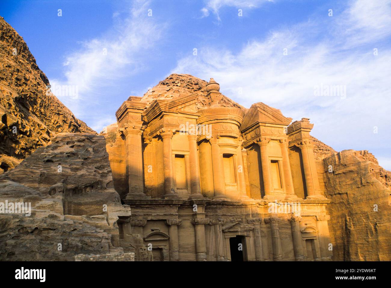 Ad Deir (das Kloster), Petra, UNESCO-Weltkulturerbe, Jordanien, Naher Osten Stockfoto