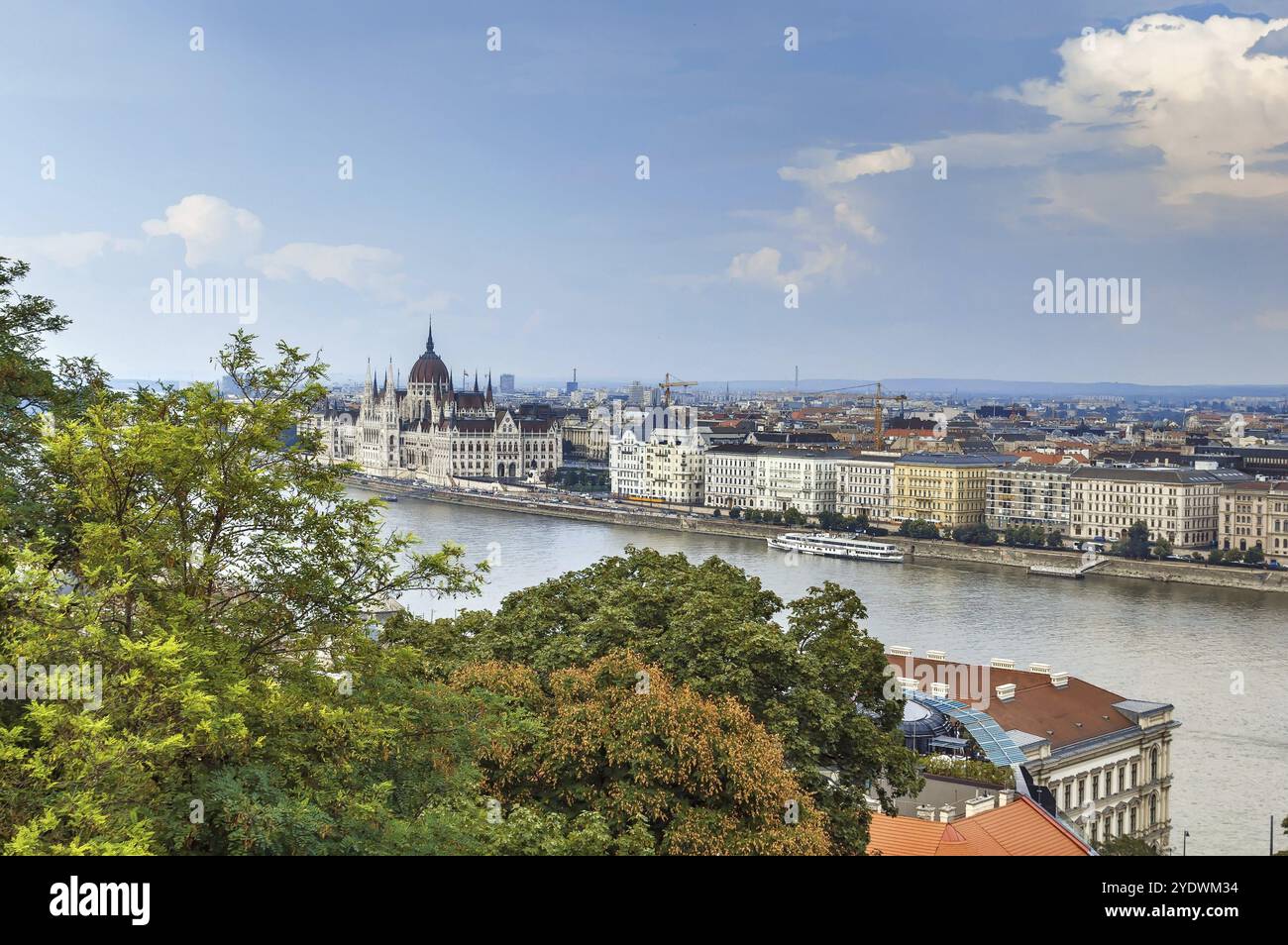 Blick auf das Stadtzentrum von Budapest von den Budaer Hügeln, Ungarn, Europa Stockfoto