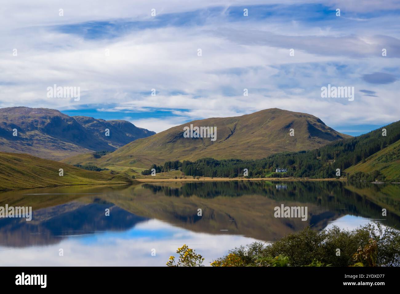 Loch Beannacharain an einem sonnigen Tag Stockfoto