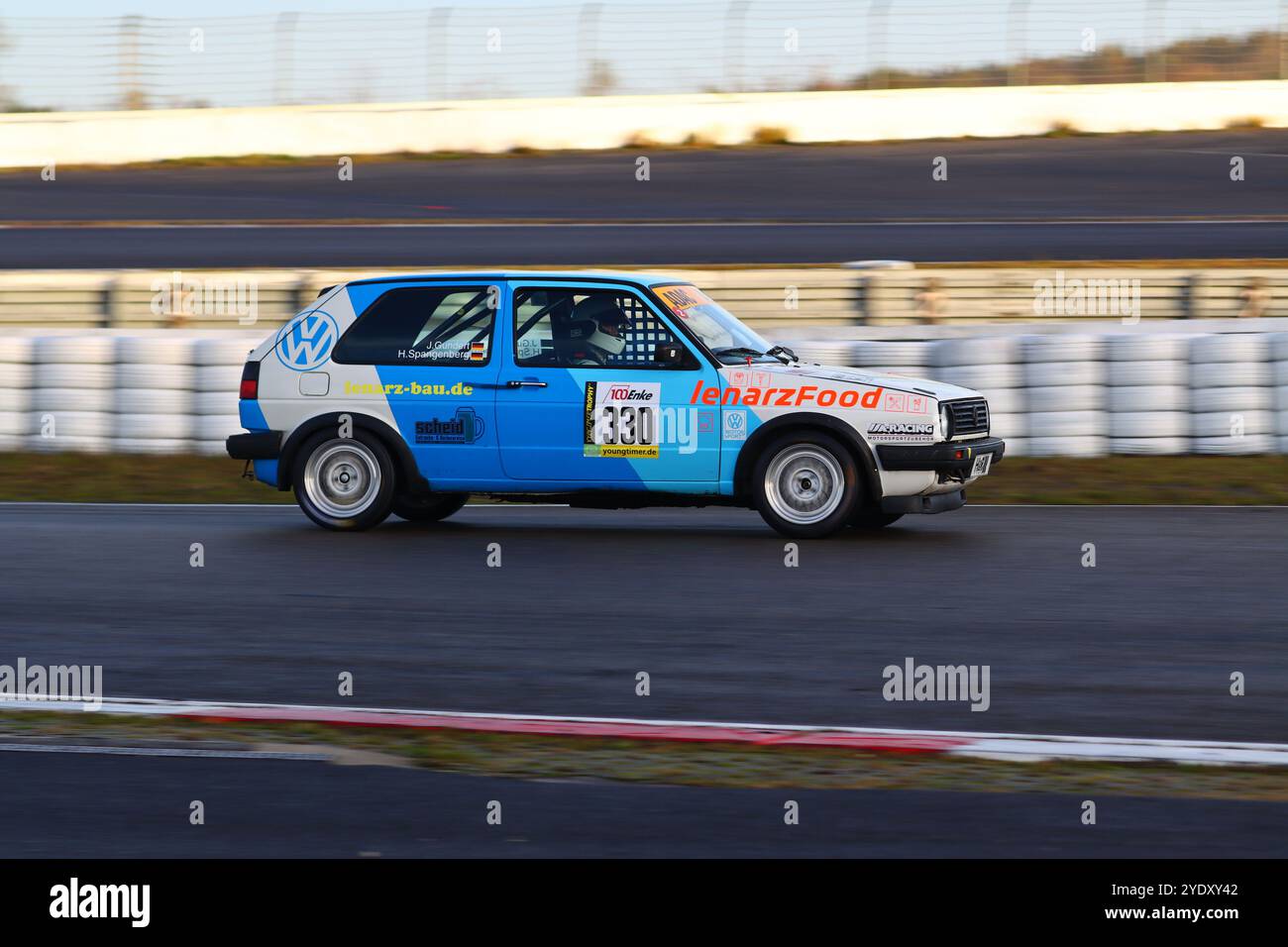 #330 Helmut Spangenberg (Aachen/GER) / Jonas Gundert (Daun/GER), VW Golf II, Team: MC Roetgen e.V. Motorsport, ADAC Youngtimer Trophy, 'Schwedenkreuz', Nürnberg, Deutschland, 26.10.2024 Foto: Eibner-Pressefoto/Jürgen Augst Stockfoto