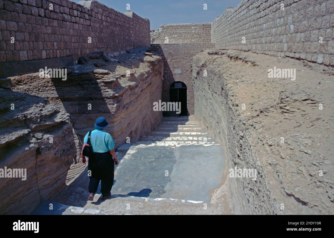 Eintritt zum Serapeum, Sakkara, Gouvernement al-Dschiza, Ägypten, September 1989 Stockfoto