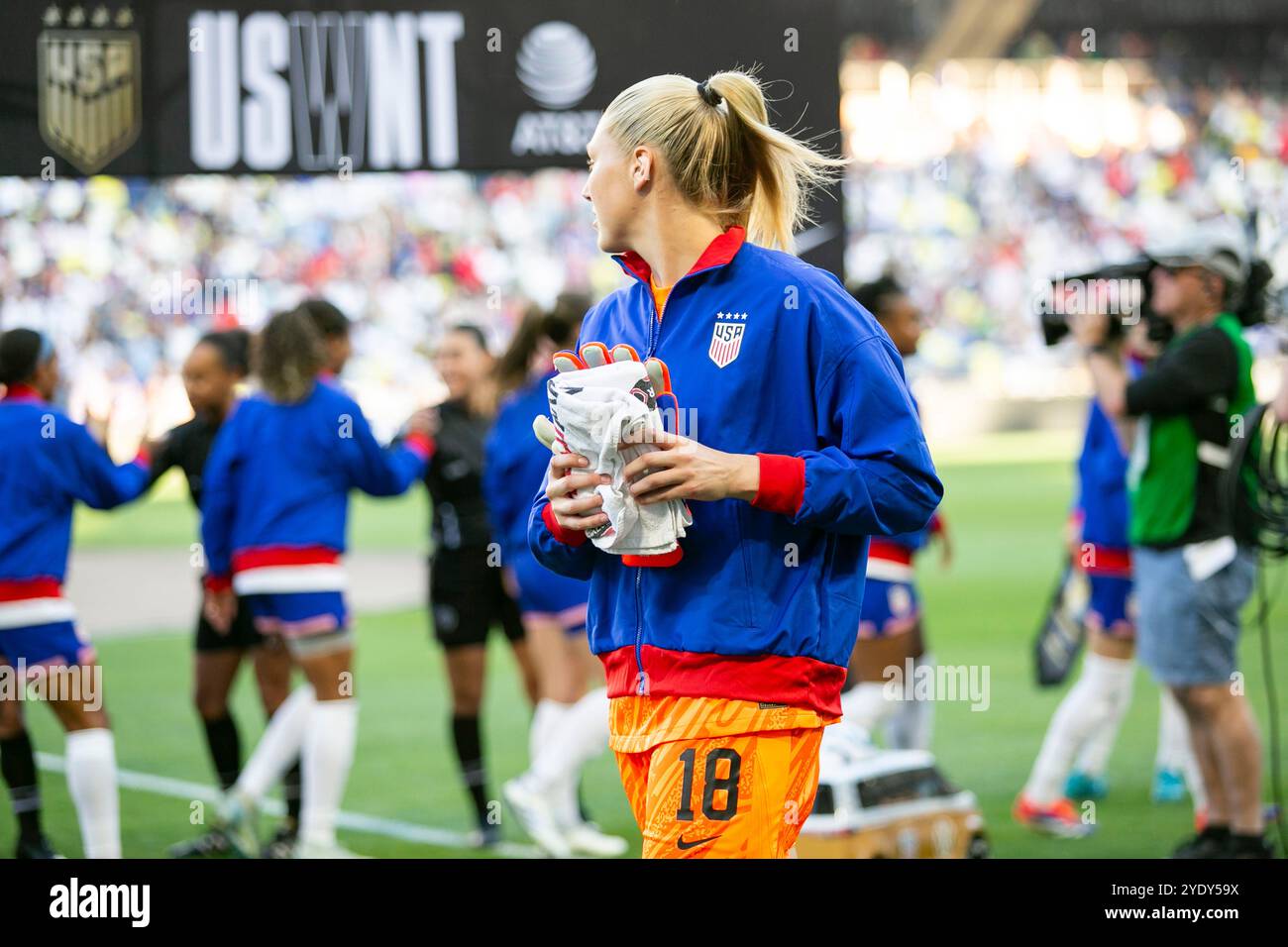 Nashville, Tennessee, USA. Oktober 2024. US-Torhüter Casey Murphy (18) vor dem internationalen Freundschaftsspiel zwischen den USWNT und Island im GEODIS Park in Nashville, Tennessee. Quelle: Kindell Buchanan/Alamy Live News Stockfoto