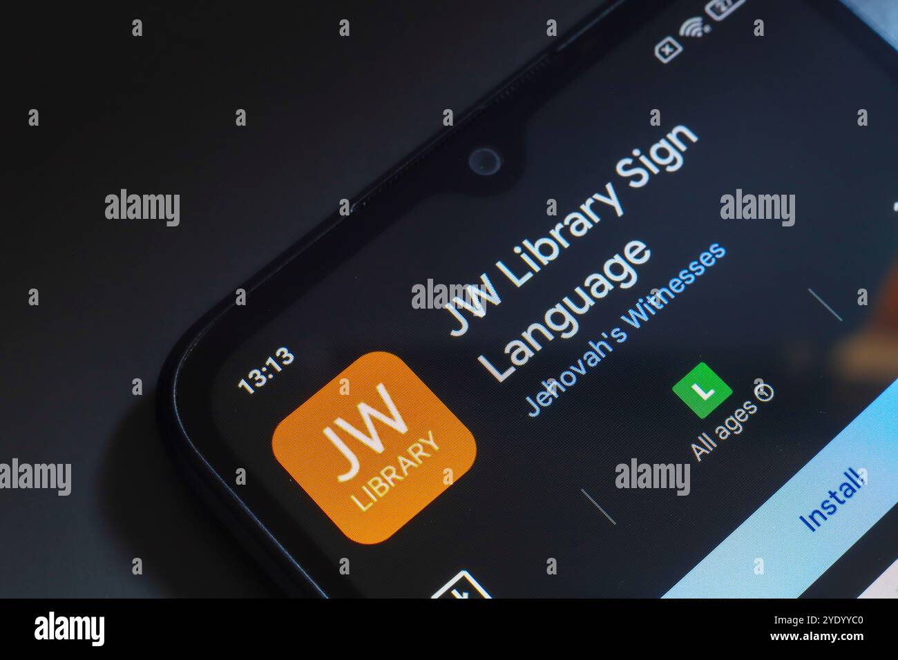 28. Oktober 2024, Brasilien. In dieser Abbildung wird das Logo der JW Library Sign Language App auf einem Smartphone-Bildschirm angezeigt Stockfoto