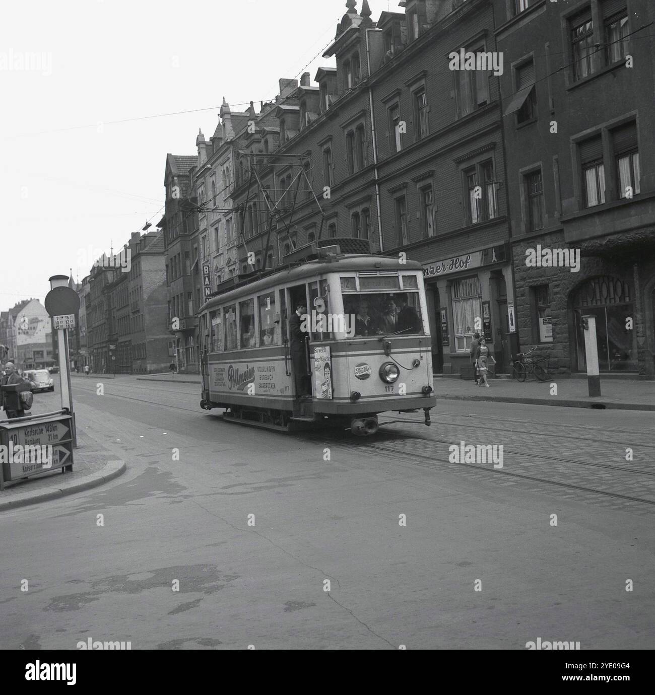 1950er Jahre, historische schweizer Stadtbahn Nr. 117. Stockfoto