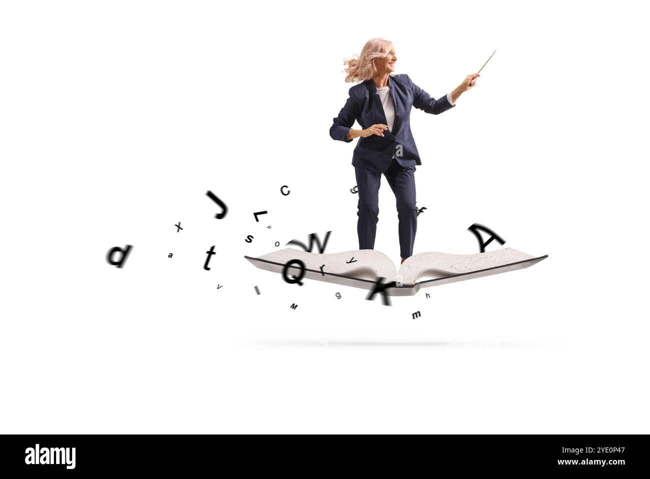 Lehrer fliegt auf einem Buch und hält einen Stock isoliert auf weißem Hintergrund Stockfoto