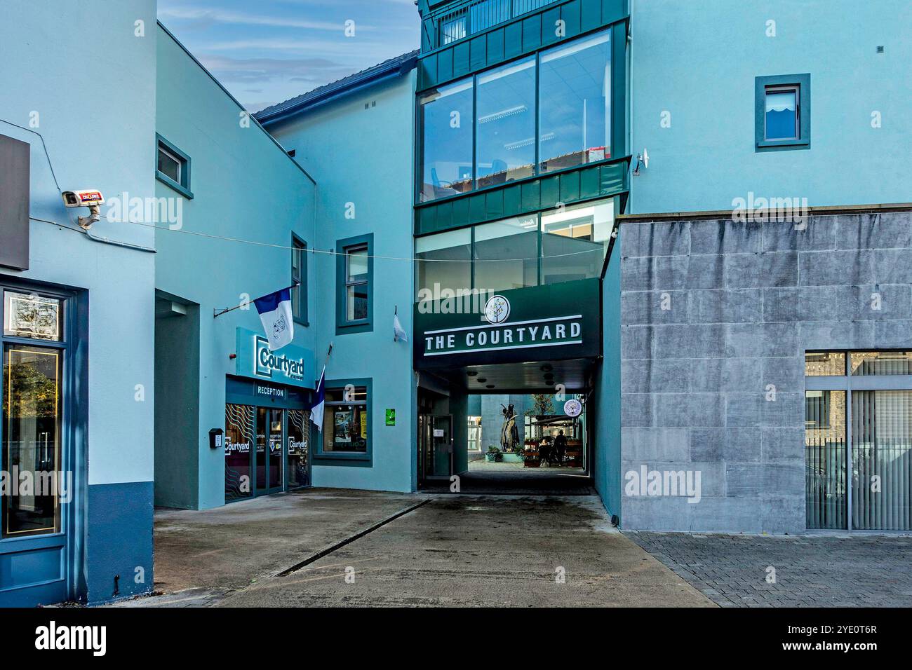 Die Courtyard Apartments in Carrick on Shannon, Leitrim, Irland, bieten kurzfristige Unterkünfte zur Selbstverpflegung. Stockfoto
