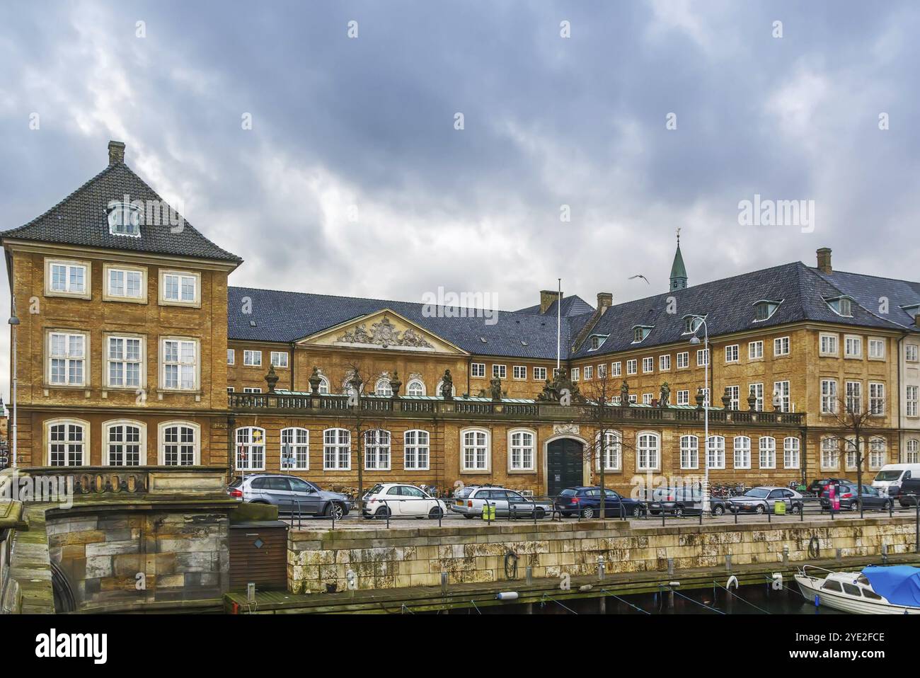 Prince's Mansion ist ein palastartiges Herrenhaus im Rokoko-Stil am Frederiksholms Kanal im Zentrum von Kopenhagen, Dänemark, Europa Stockfoto