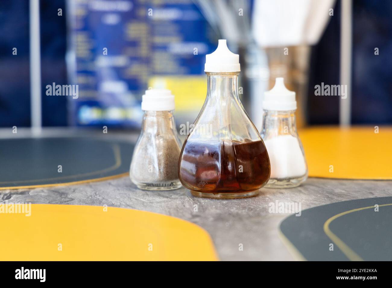 Essig Salz Pfeffer Stockfoto