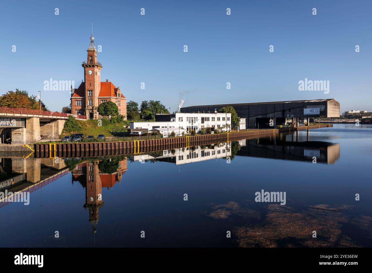 Das alte Hafenbüro im Dortmunder Hafen, Hafenbrücke, Nordrhein-Westfalen. das Alte Hafenamt im Hafen Dortmund, Hafenbrücke, Nein Stockfoto