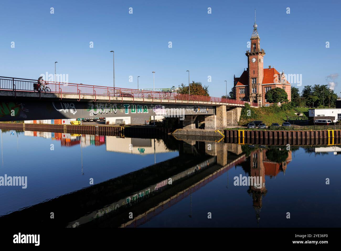 Das alte Hafenbüro im Dortmunder Hafen, Hafenbrücke, Nordrhein-Westfalen. das Alte Hafenamt im Hafen Dortmund, Hafenbrücke, Nein Stockfoto