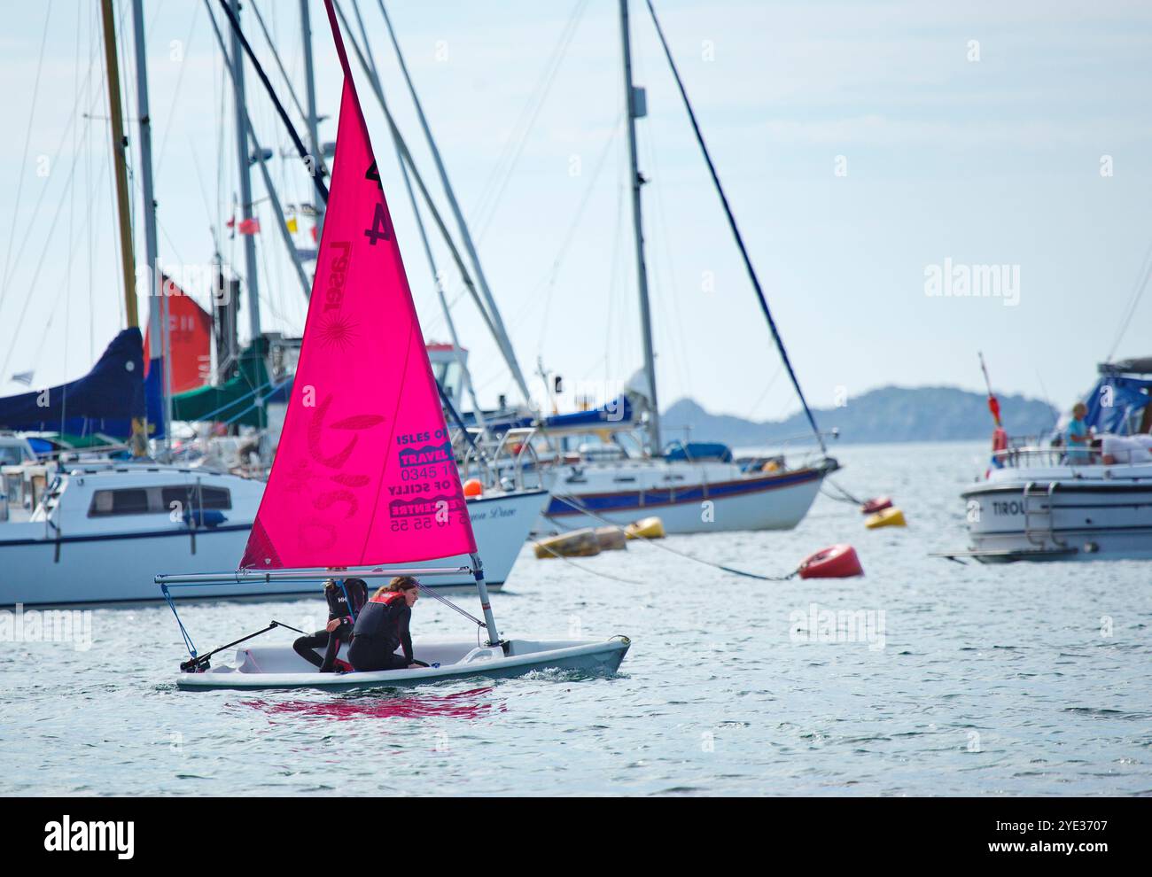 Kinder-Segelclub auf den Scilly-Inseln Stockfoto