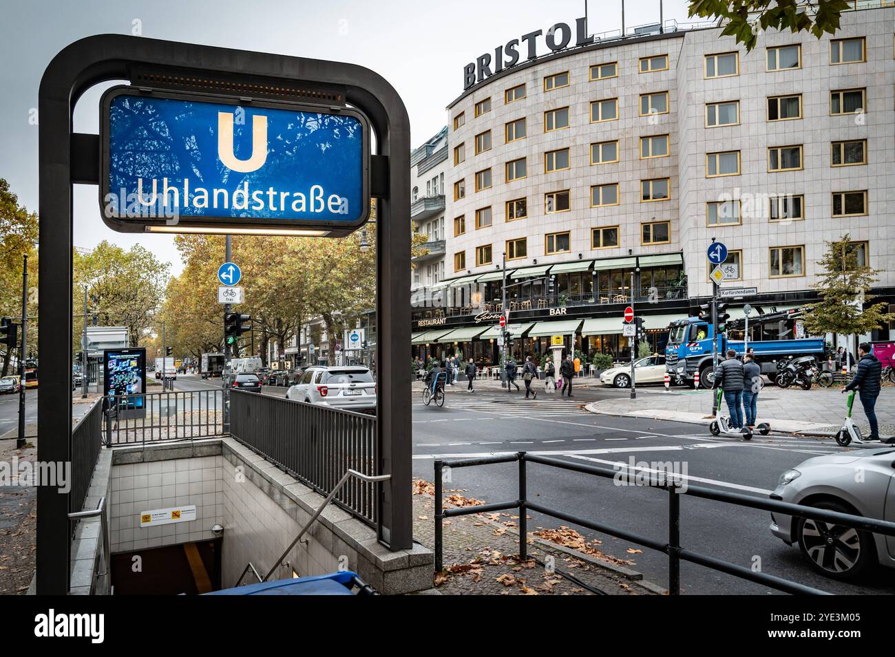 Berlin Charlottenburg-Wilmersdorf Hotel Bristol Berlin, ehemals Kempinski, Fasanenstraße/Kurfürstendamm - 29.10.2024 Berlin *** Berlin Charlottenburg Wilmersdorf Hotel Bristol Berlin, ehemals Kempinski, Fasanenstraße Kurfürstendamm 29 10 2024 Berlin Stockfoto