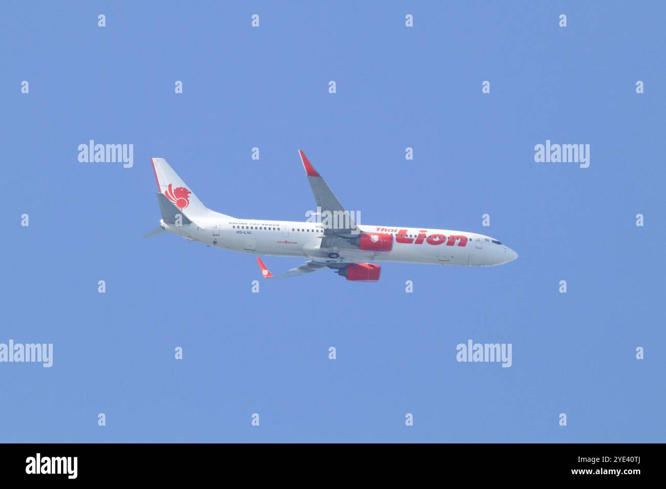 Chiangmai, Thailand - 27. Juni 2024: HS-LVL Boeing 737-900ER der Thai Lionair Airline. Fahren Sie vom Flughafen Chiangmai nach Bangkok. Stockfoto