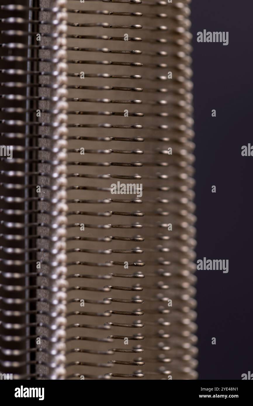 Gebogener Metalldraht, gebogener Heizdraht aus Metall Stockfoto