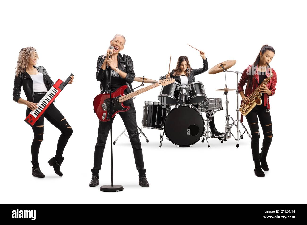 Weibliche Musikband mit Sax, Gitarrist, Schlagzeuger und Keytar-Spieler isoliert auf weißem Hintergrund Stockfoto