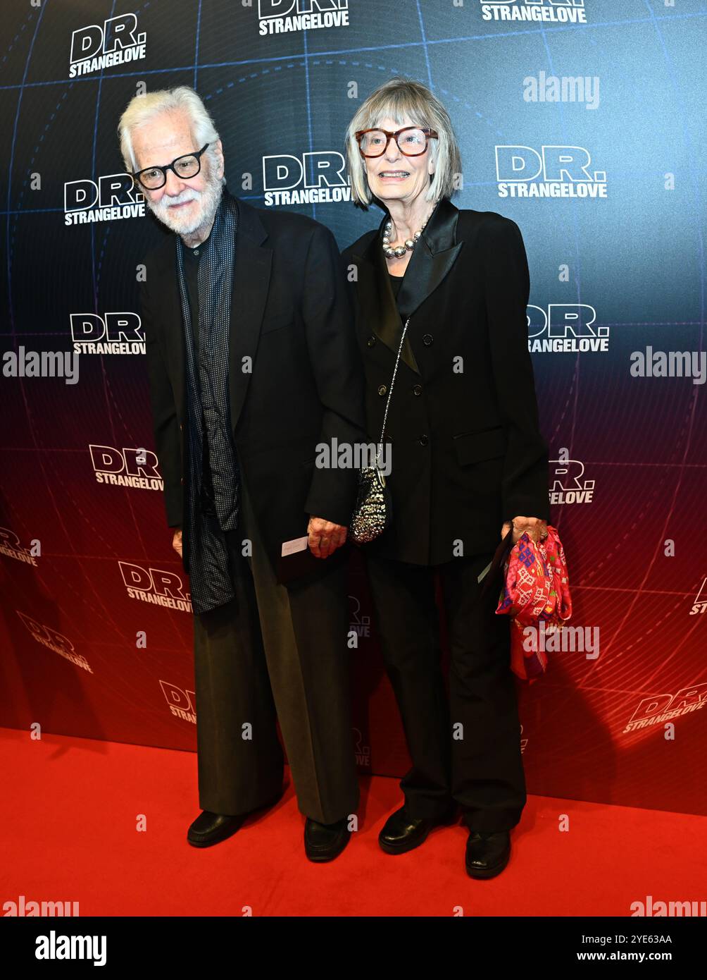 LONDON, GROSSBRITANNIEN. Oktober 2024. Jan Harlan besucht die Presseveranstaltung „Dr. Strangelove“ im Noël Coward Theatre in London, Großbritannien. (Foto von 李世惠/siehe Li/Picture Capital) Credit: Siehe Li/Picture Capital/Alamy Live News Stockfoto