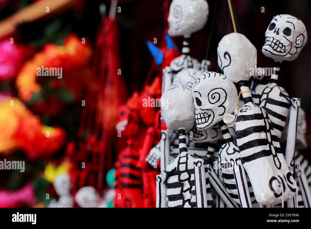 Calaveras und Diablitos vom Tag der Toten Stockfoto