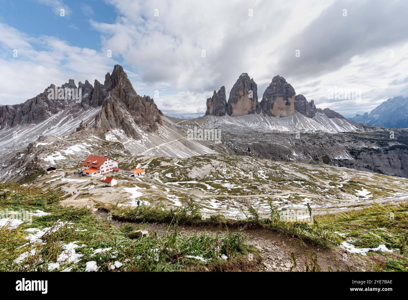 18. September 2024, Italien, Auronzo Di Cadore: Blick auf ein Panorama ...