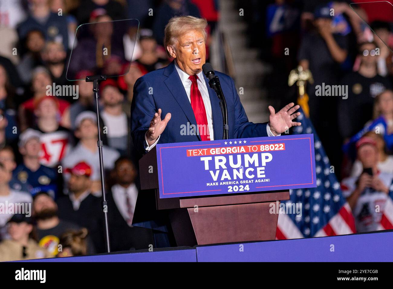 Der ehemalige Präsident und 2024 republikanische Präsidentschaftskandidat spricht bei einer Kundgebung im McCamish Pavilion auf dem Campus der Georgia Tech, Atlanta, Georgia o Stockfoto