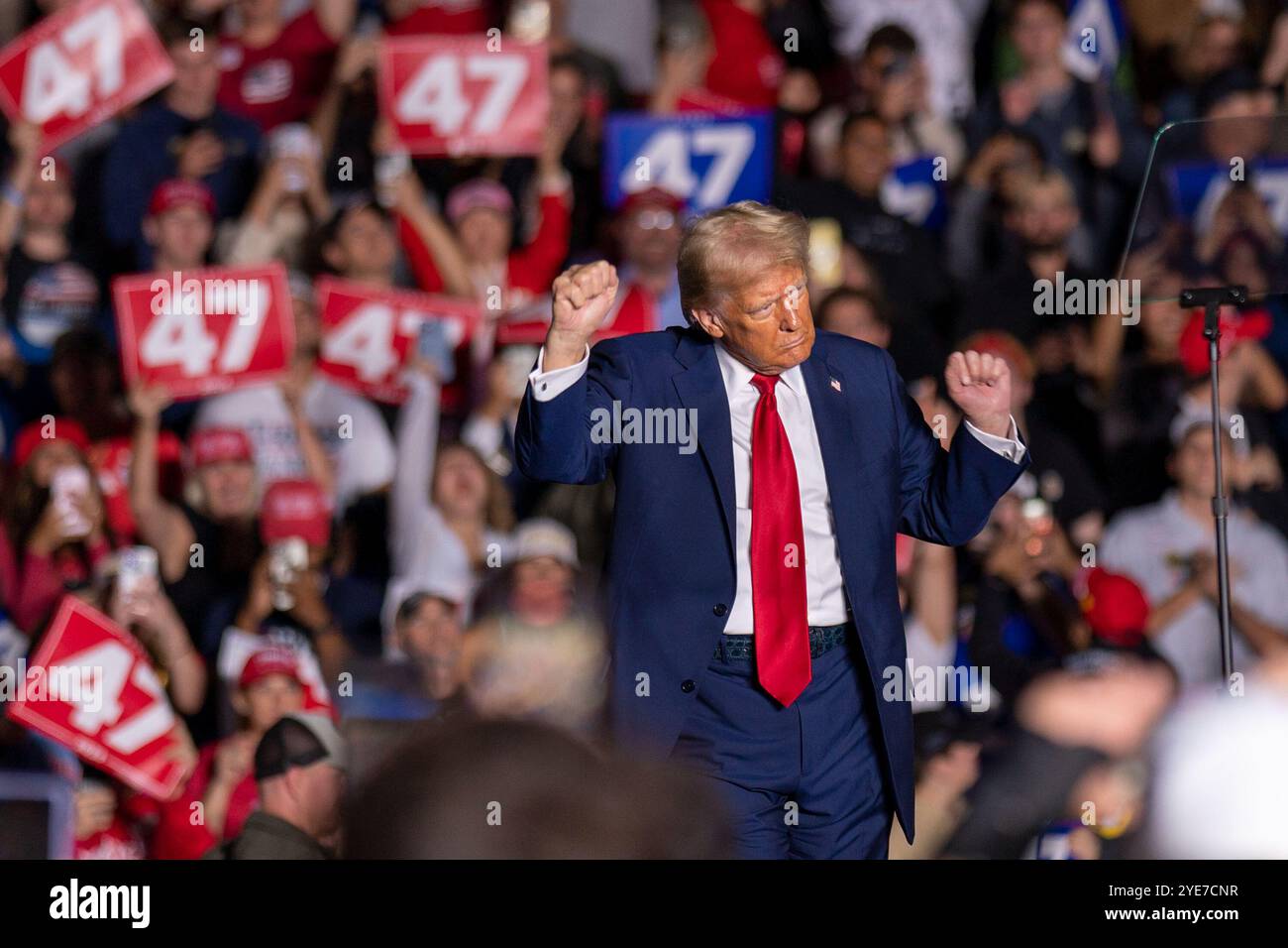 Der ehemalige Präsident und 2024 republikanische Präsidentschaftskandidat spricht bei einer Kundgebung im McCamish Pavilion auf dem Campus der Georgia Tech, Atlanta, Georgia o Stockfoto