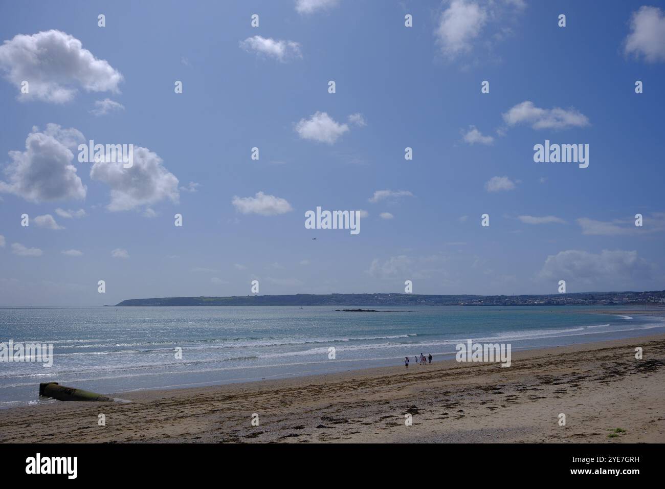 Spaziergang am Penzance Beach Stockfoto