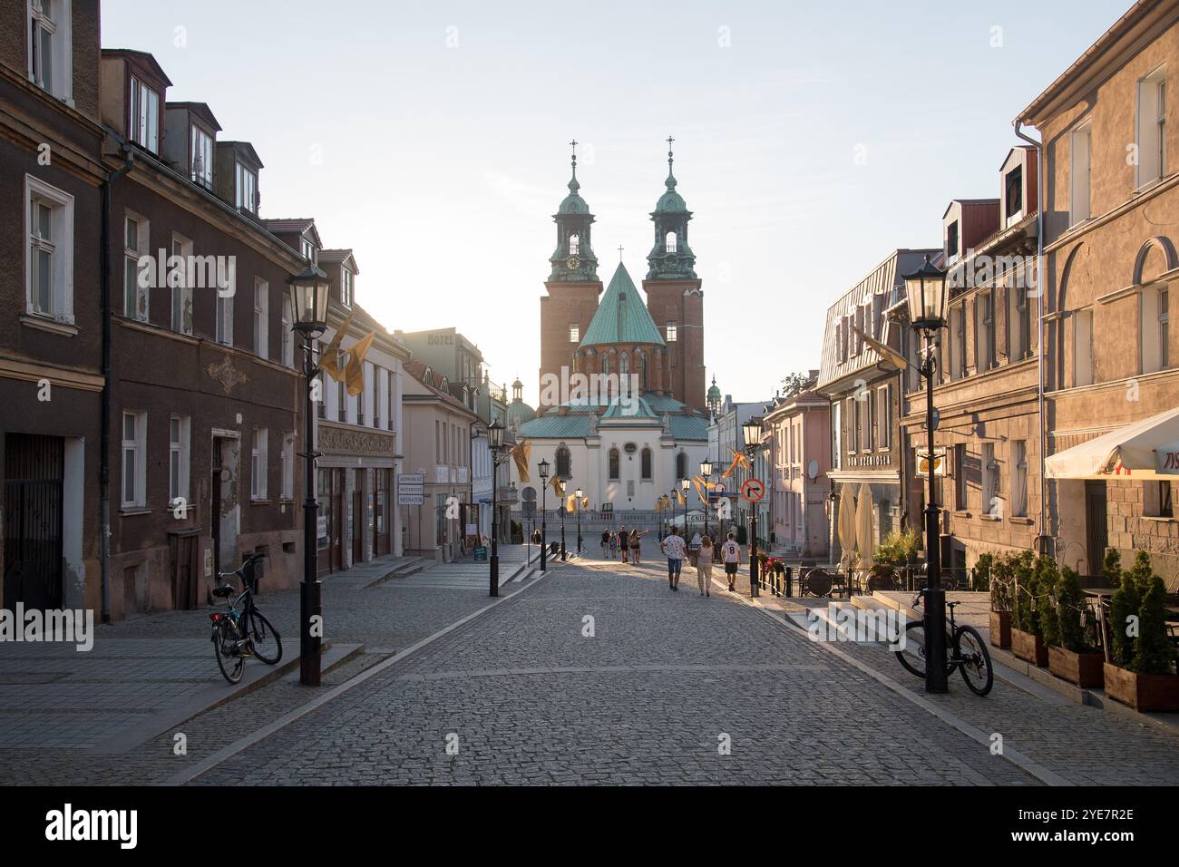 Gotische Bazylika Archikatedralna Wniebowziecia Najswietszej Marii panny ich Swietego Wojciecha (die Kathedrale Basilika der Himmelfahrt der Heiligen V Stockfoto