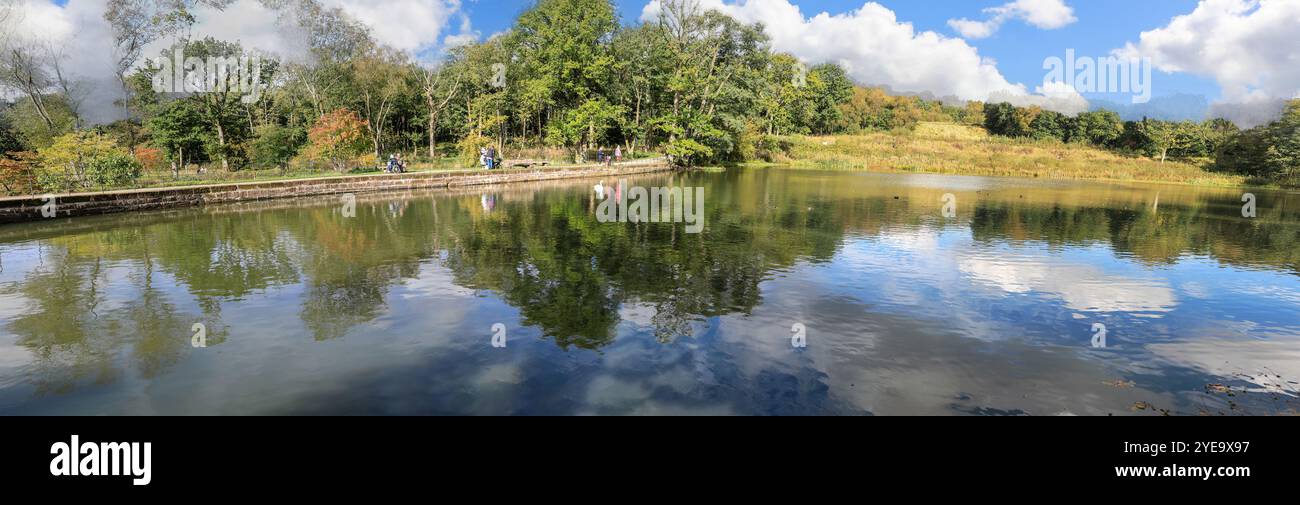 Panorama von Ellesmere Lake, RHS Bridgewater Garden, Worsley in Salford, Greater Manchester, England, UK Stockfoto