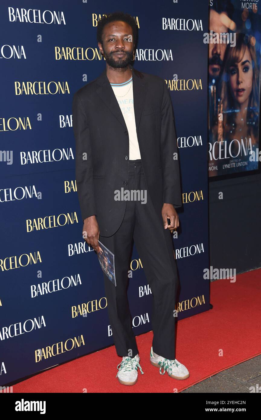 Omari Douglas beim West End Opening des Theatetrstücks Barcelona im Duke of York's Theatre. London, 30.10.2024 *** Omari Douglas am West End Eröffnung des Stücks Barcelona im Duke of York's Theatre London, 30 10 2024 Foto:XS.xVasx/xFuturexImagex barcelona 4038 Stockfoto