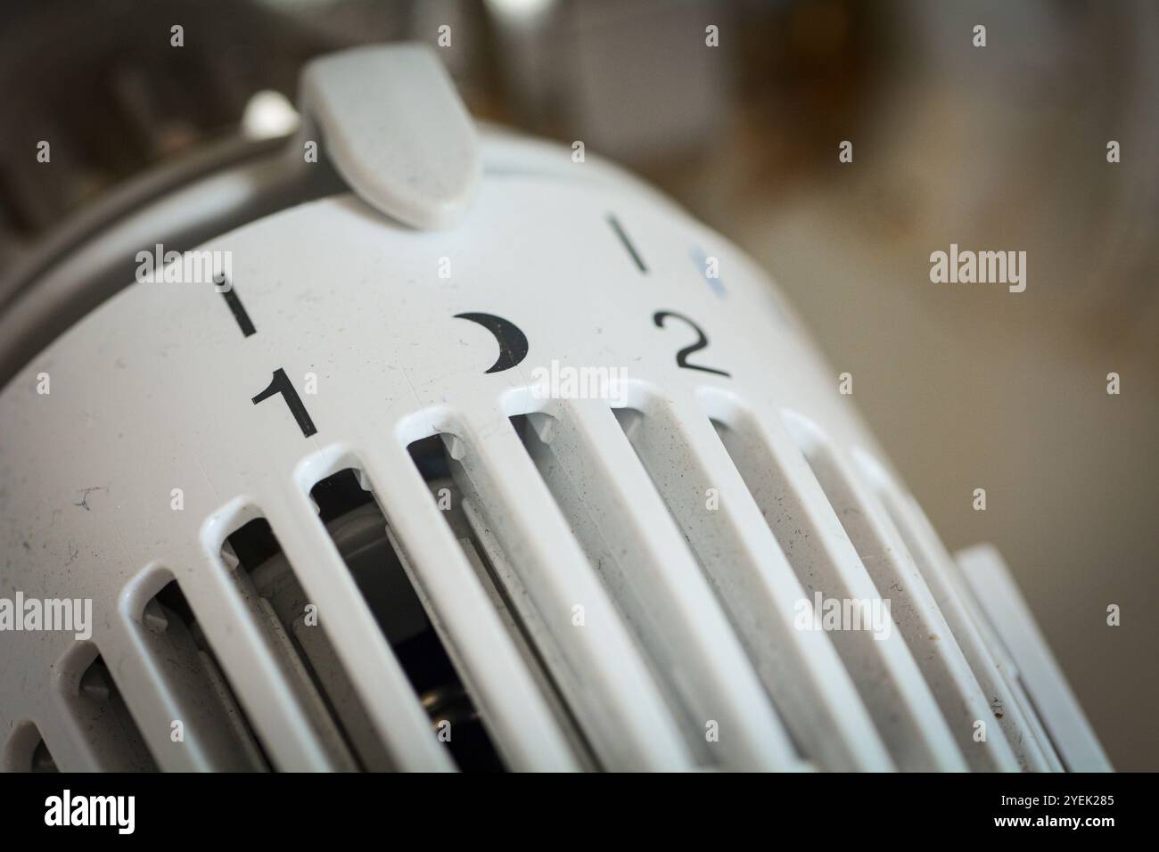 Nahaufnahme eines Heizthermostats Stockfoto