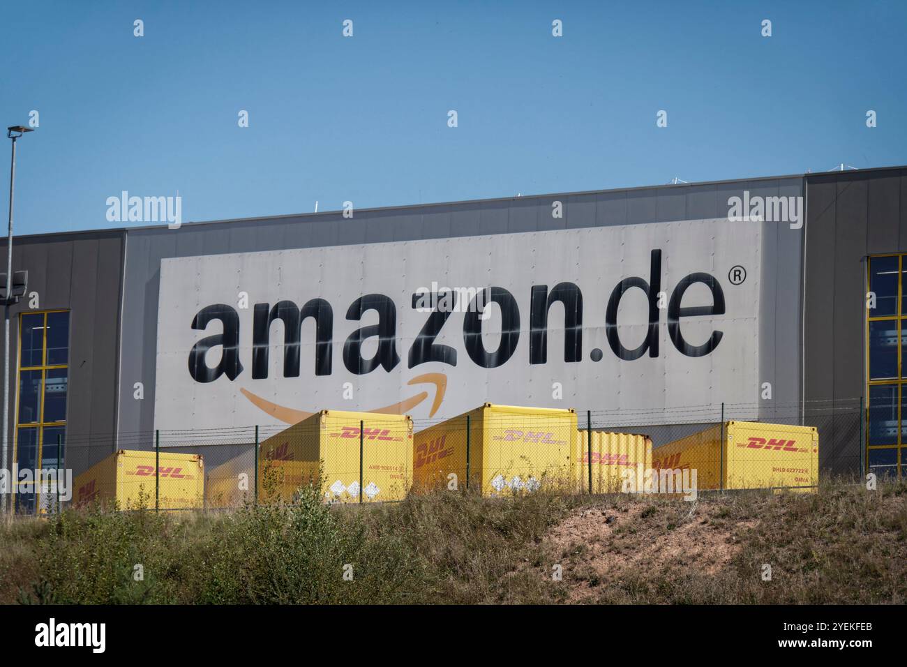 Amazon Logistikzentrum, FRA3, DHL Container, Bad Hersfeld, Hessen, Stockfoto