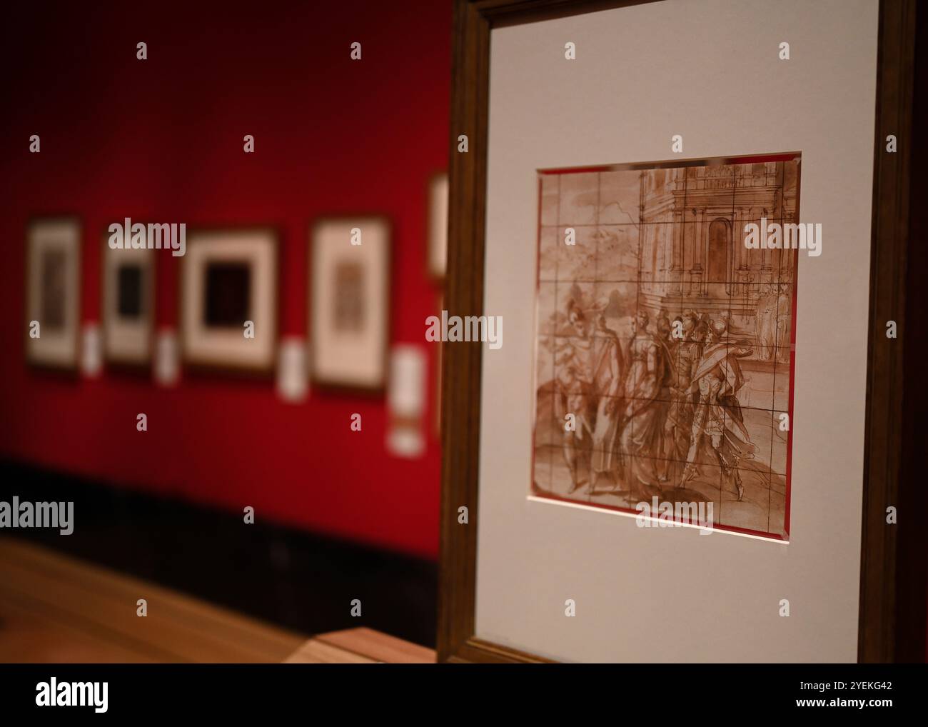 The King's Gallery London, 31. Oktober 2024. Ab dem 1. November bringt die Ausstellung „Drawing the Italian Renaissance“ in der King's Gallery Buckingham Palace aus der Royal Collection die größte Auswahl an Zeichnungen aus dieser Zeit zusammen, die jemals in Großbritannien gezeigt wurden. Es enthält dreißig Werke zum ersten Mal in der Öffentlichkeit. Die Ausstellung zeigt Werke von Leonardo da Vinci, Michelangelo, Raffael und Tizian. Die Ausstellung läuft bis zum 9. März 2025. Stockfoto