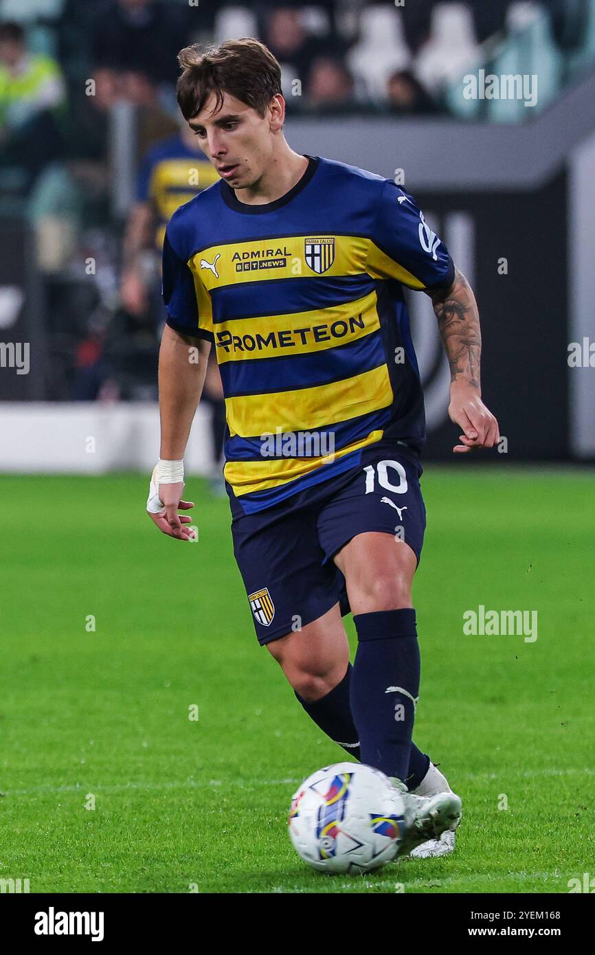 Turin, Italien. 30. Oktober 2024. Adian Bernabe von Parma Calcio 1913 wurde 2024/25 im Allianz Stadion in der Serie A zwischen Juventus FC und Parma Calcio 1913 in Aktion gesehen. Juventus 2: 2 Parma. Quelle: SOPA Images Limited/Alamy Live News Stockfoto