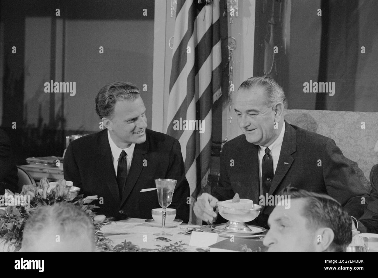 Jährliches Präsidentengebetsfrühstück (Präsident Lyndon B. Johnson). USA. 5. Februar 1964. Lyndon Baines Johnson (1908–1973), oft als LBJ bezeichnet, war ein US-amerikanischer Politiker, der von 1963 bis 1969 36. Präsident der Vereinigten Staaten war. Stockfoto