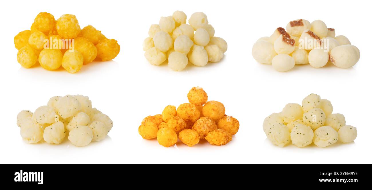 Käsekugel-Snacks isoliert auf weißem Hintergrund Stockfoto