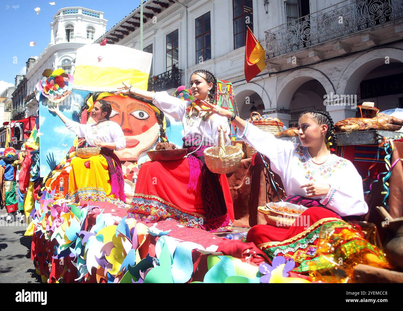 CUENCA STUDENTENPARADE FIESTAS Cuenca, Ecuador 31. Oktober 2024 heute Morgen zollten Studenten aus verschiedenen Bildungseinrichtungen der Stadt Cuenca zu Ehren ihrer 204-jährigen Unabhängigkeit Tribut. Bolivar Straße wurde von Tausenden von Bürgern gefüllt, um die Studentenparade zu beobachten, wo 2300 Studenten Tänze und Choreografien vorführten Foto Boris Romoleroux API ACE CUENCA STUDENTENPARADE FESTLICHKEITEN 2e96071e46ba8ed25cc583c70a7ff87a Copyright: XBORISxROMOLEROUXx Stockfoto