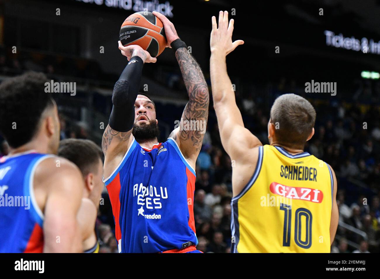 Vincent Poirier (Anadolu Efes Istanbul, #17) GER, ALBA Berlin gegen Anadolu Efes Istanbul, Basketball, EuroLeague, Saison 2024/2025, 7. Spieltag, 31.10.2024 Foto: Eibner-Pressefoto/Ryan Sleiman Stockfoto