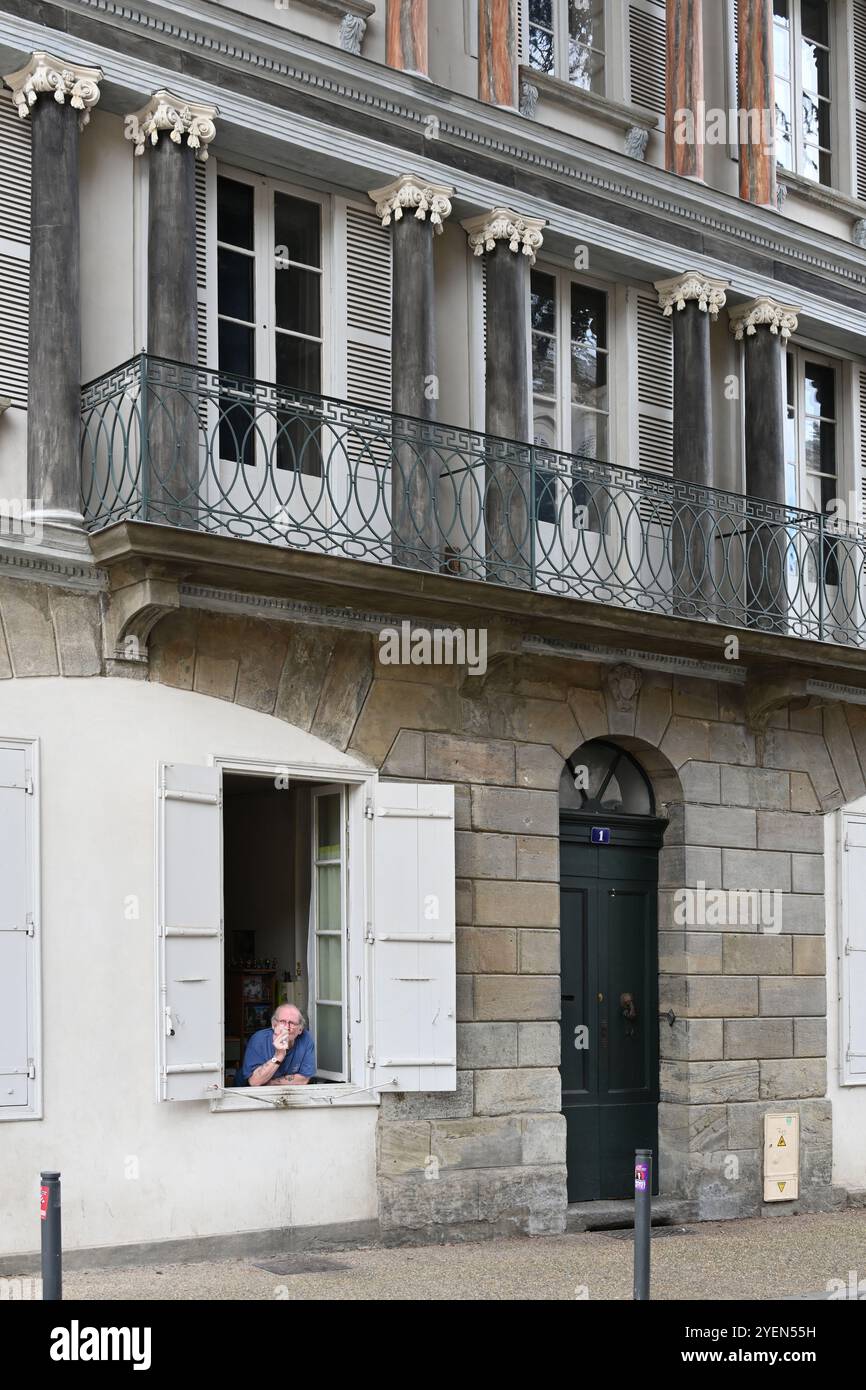 Historisches Haus, neoklassisches Haus der Karyatiden (1840–1847) von Louis Cassia, Foix Ariège Frankreich Stockfoto