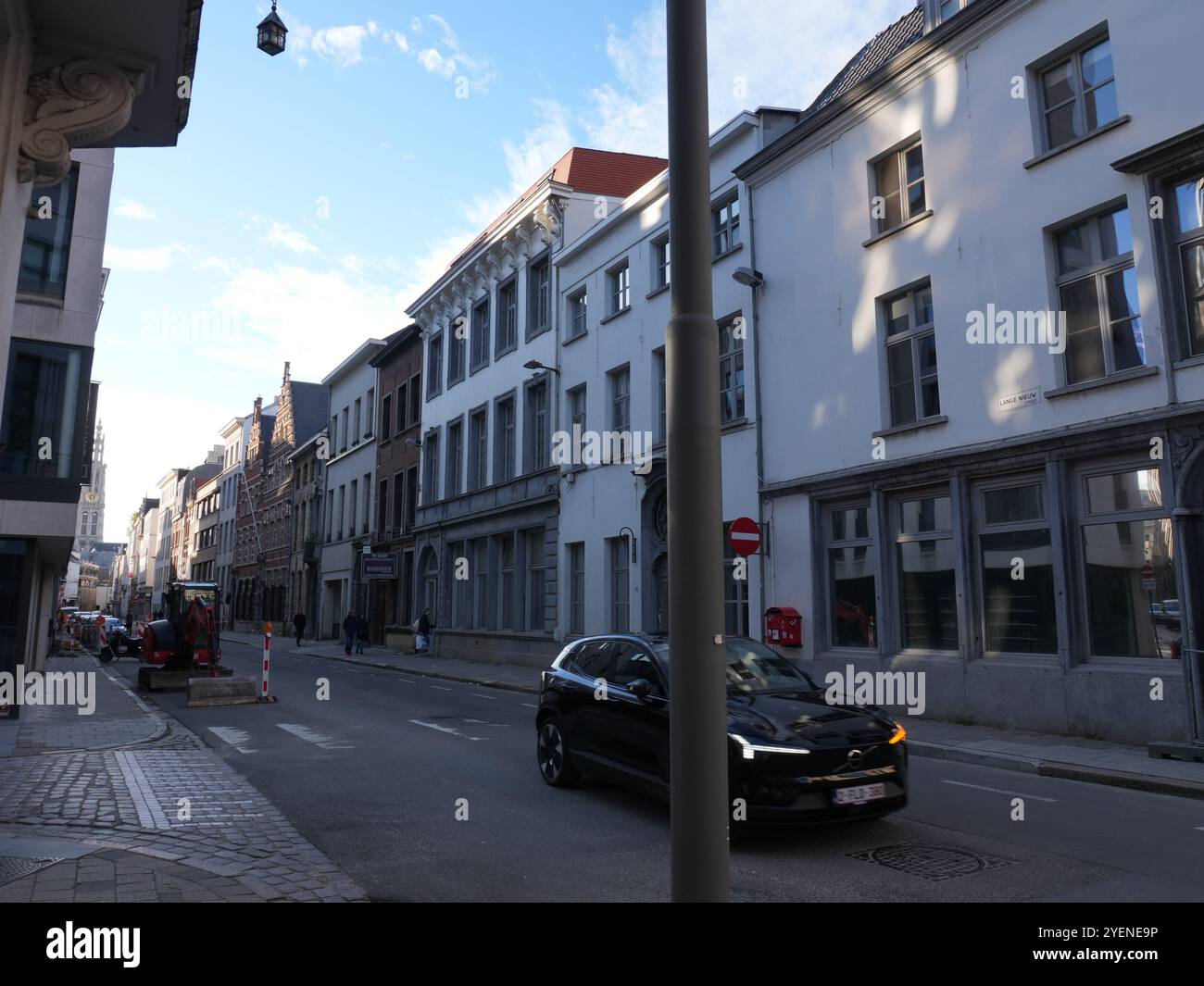 Antwerpen, Provinz Antwerpen, Belgien, 29. September 2024: Fotos in den Straßen der Innenstadt von Antwerpen, Belgien. Blick auf die Stadt. Stadtgebäude Stockfoto