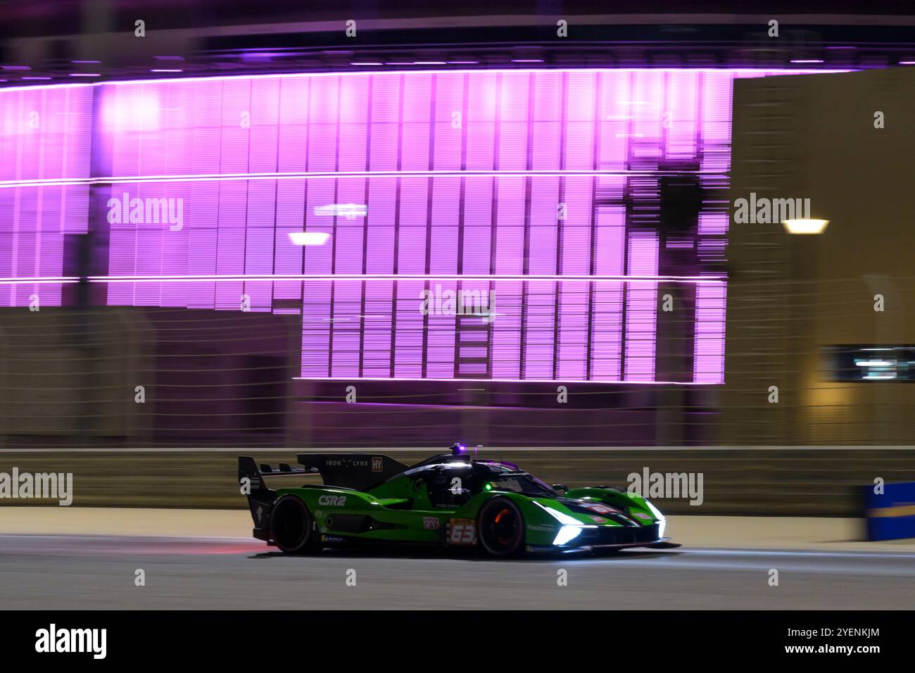 Sakhir, Bahrain. 31. Oktober 2024. Lamborghini Iron Lynx No.63 Hypercar – Lamborghini SC63, Mirko Bortolotti (ITA), Edoardo Mortara (ITA), Daniil Kvyat während P2. Ahmad Al Shehab/Alamy Live News. Stockfoto