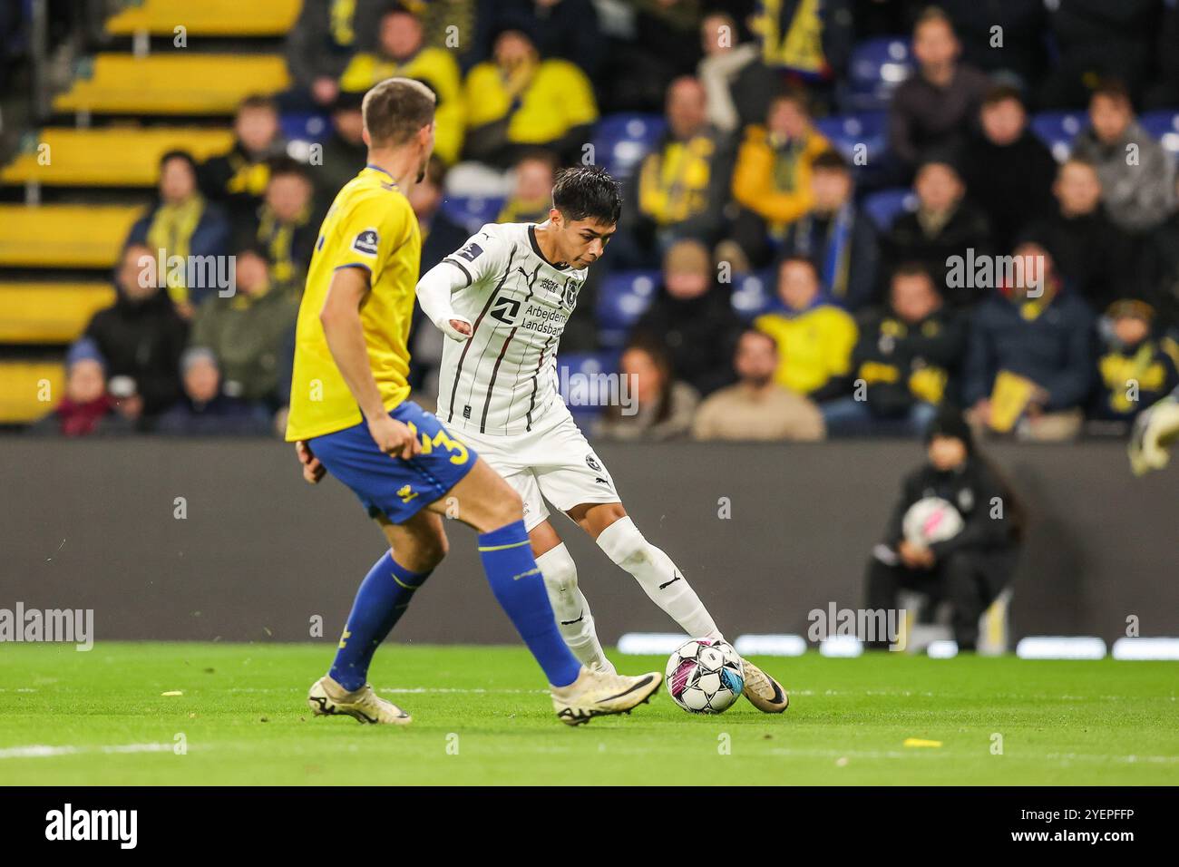 Brondby, Dänemark. 31. Oktober 2024. Dario Osorio (11) vom FC Midtjylland wurde während des Oddset Pokalen-Pokalspiels zwischen Broendby IF und dem FC Midtjylland im Brondby Stadion gesehen. Quelle: Gonzales Photo/Alamy Live News Stockfoto