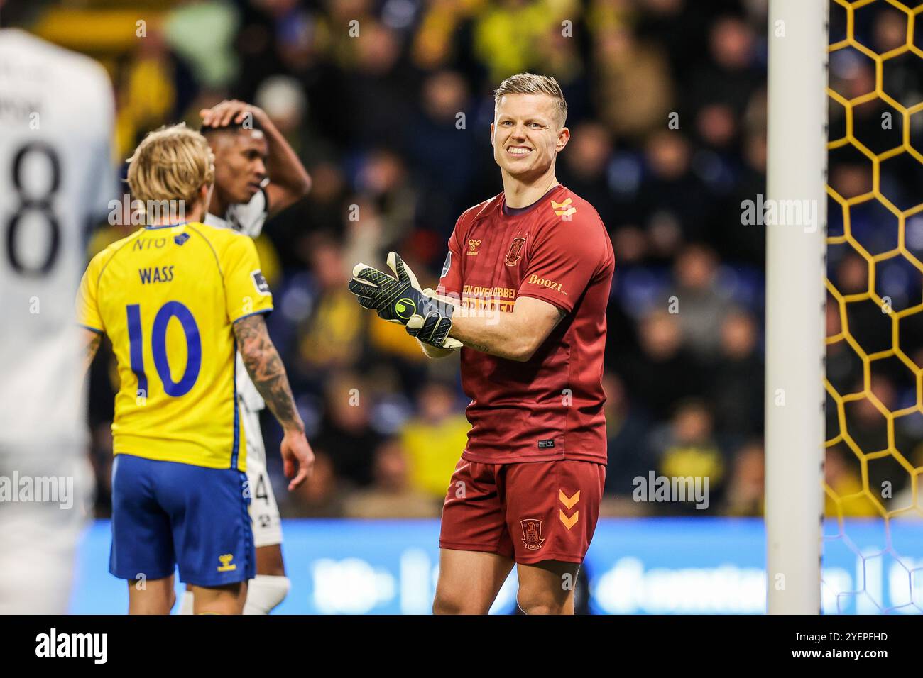 Brondby, Dänemark. 31. Oktober 2024. Torhüter Patrick Pentz (1) von Broendby IF im Oddset Pokalen-Cup-Spiel zwischen Broendby IF und dem FC Midtjylland im Brondby Stadion. Quelle: Gonzales Photo/Alamy Live News Stockfoto