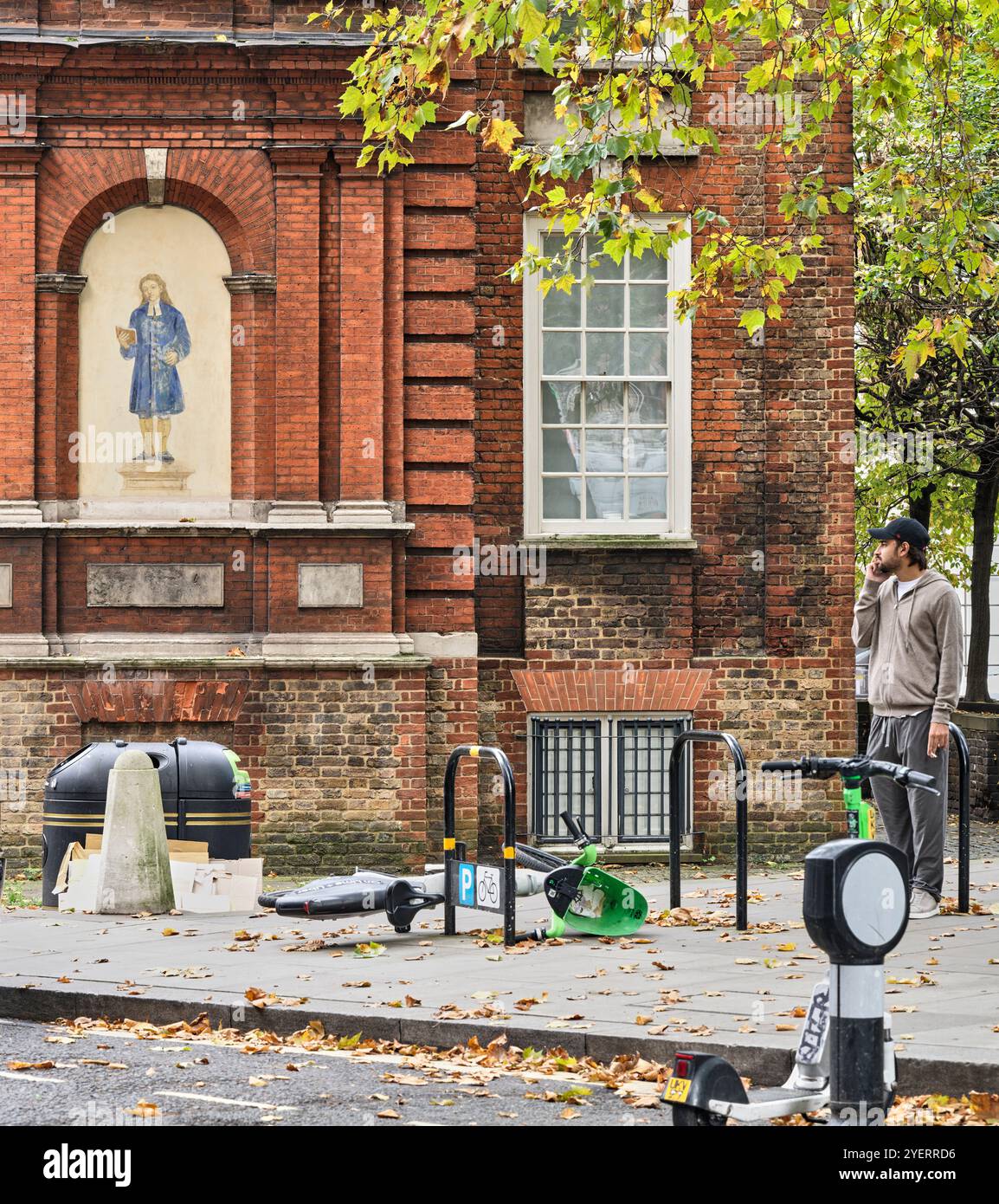 Die ehemalige Blewcoat (Bluecoat) Schule in Caxton Street, London, England, wurde 1709 gegründet und 1926 geschlossen. Stockfoto