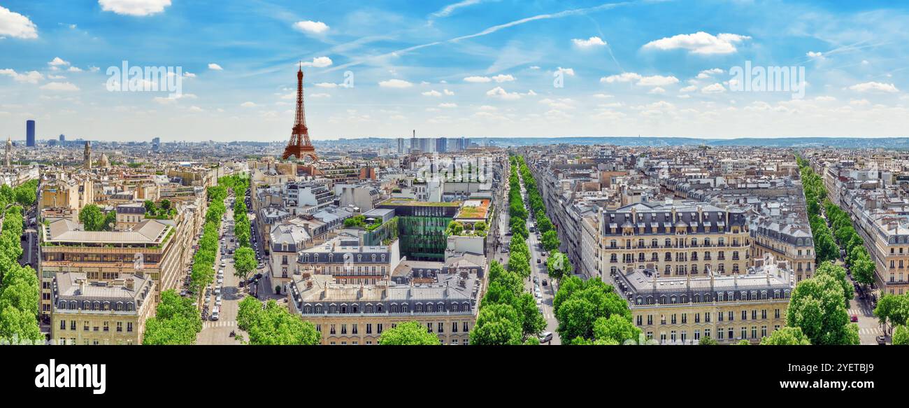Schöner Panoramablick über Paris vom Dach des triumphalen Arch-Blick auf den Eiffelturm. Stockfoto