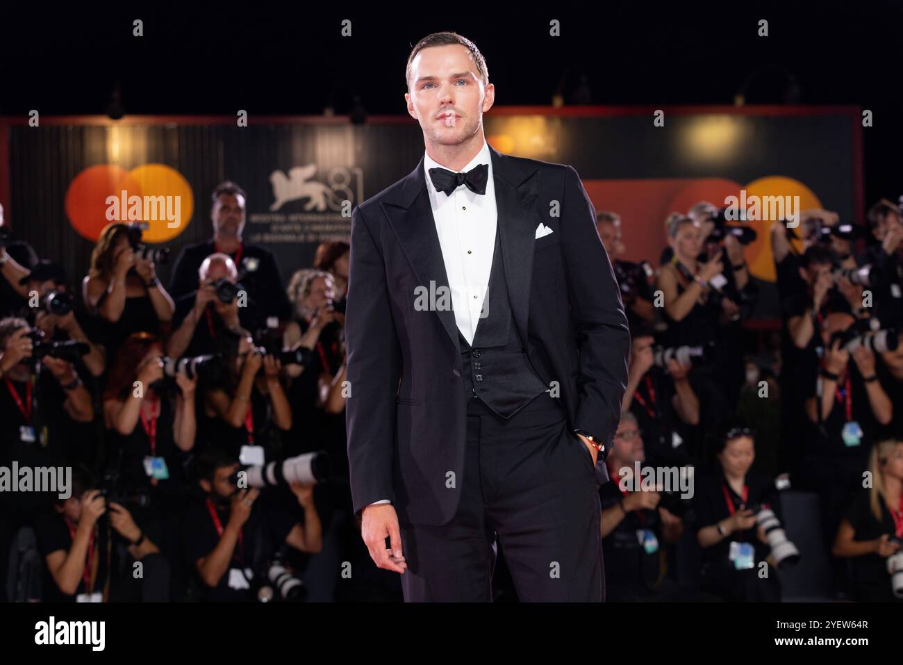 VENEDIG, ITALIEN - AUGUST 31: Nicholas Hoult nimmt an der Premiere des Films „der Orden“ während des 81. Internationalen Filmfestivals von Venedig im Palazzo Teil Stockfoto