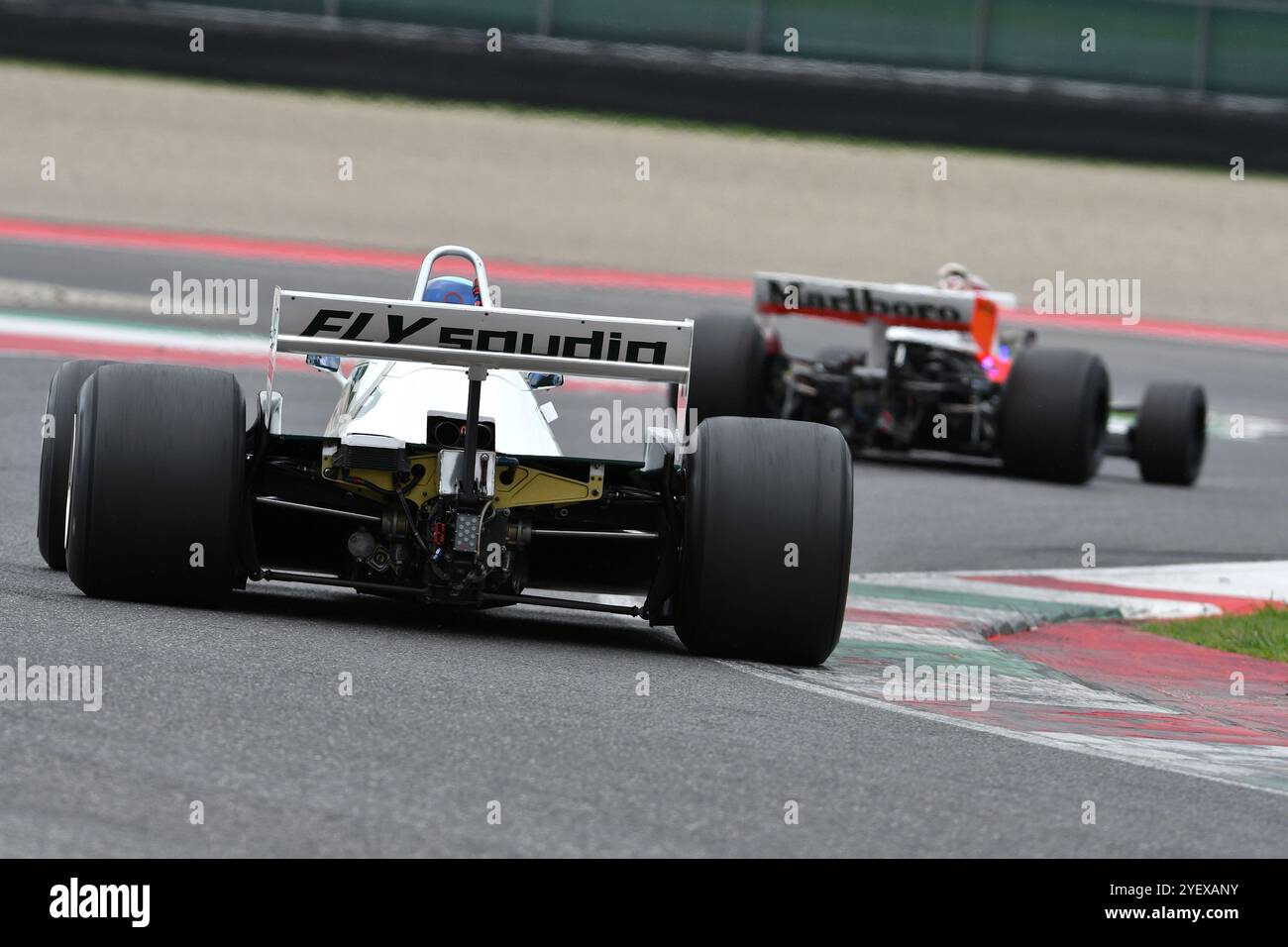 Scarperia, Italien - 12. Oktober 2024: Williams FW08 aus dem Jahr 1982 Ex Keke Rosberg fahren durch unbekannt in Aktion während des Trainings auf dem Mugello Circuit Stockfoto