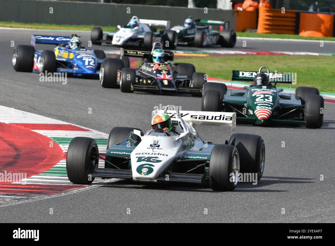 Scarperia, Italien - 12. Oktober 2024: Williams FW08 aus dem Jahr 1982 Ex Keke Rosberg fahren durch unbekannt in Aktion während des Trainings auf dem Mugello Circuit Stockfoto