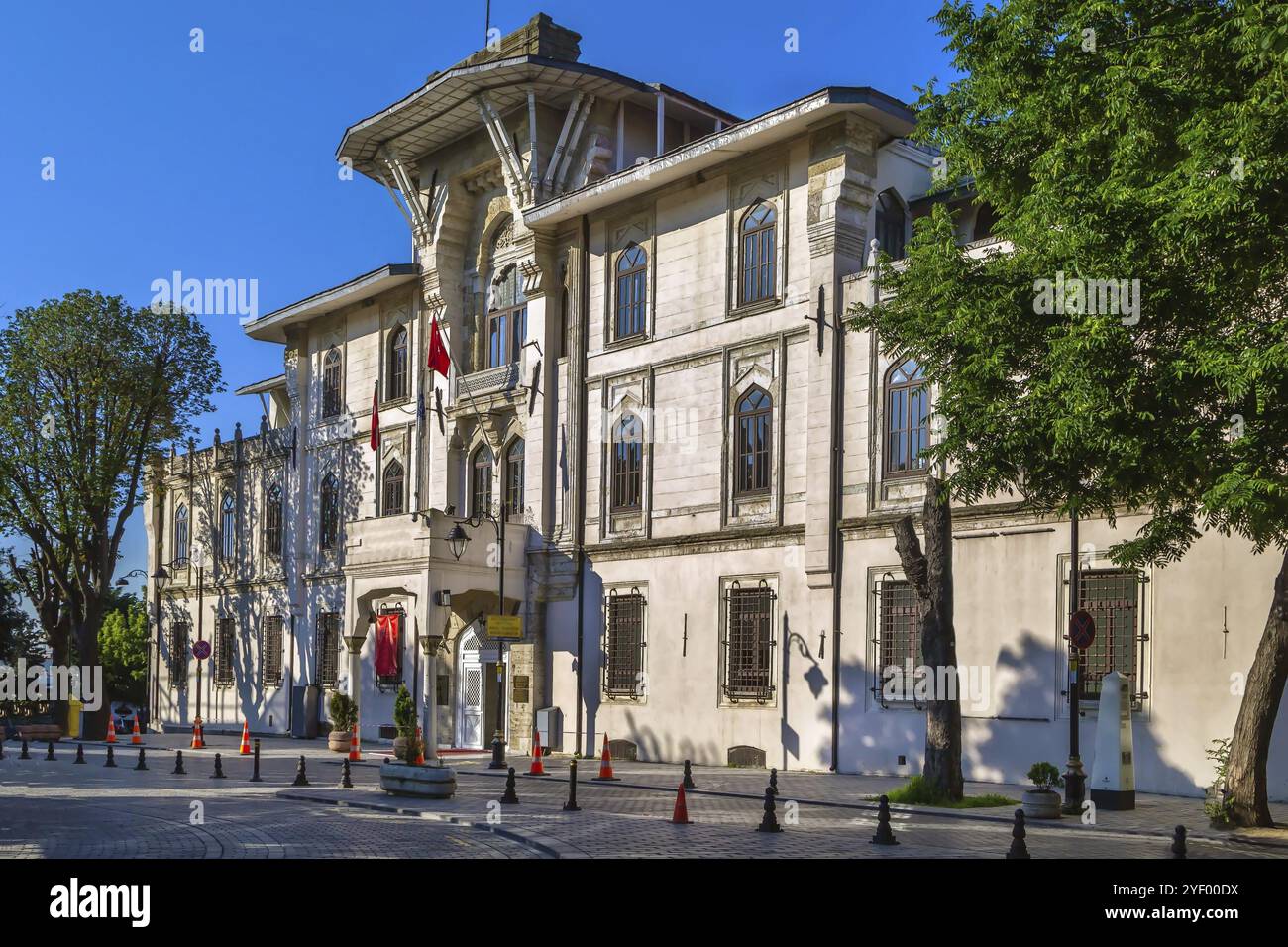 Gebäude des Marmara University Republic Museum in Istanbul, Türkei, Asien Stockfoto
